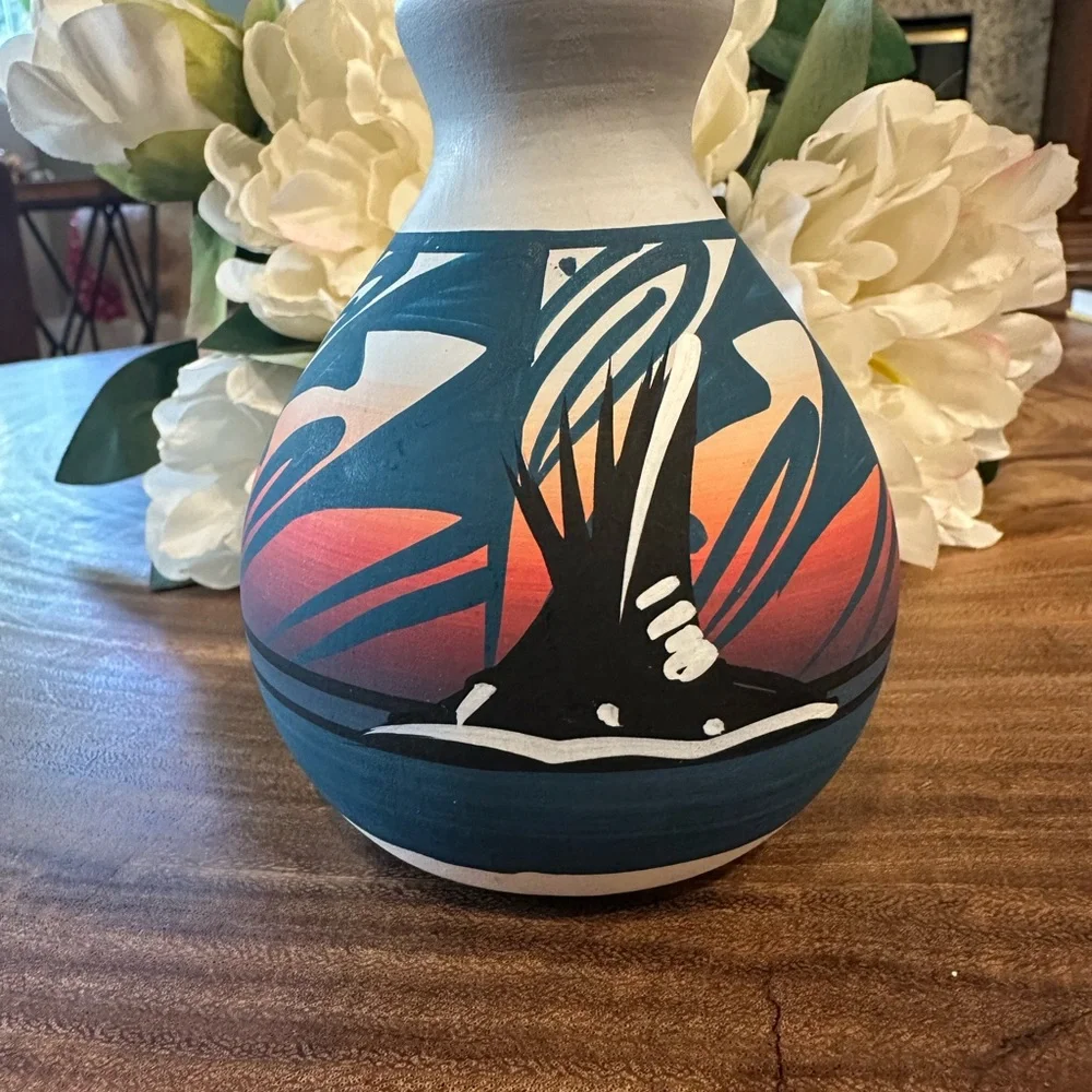 Southwestern Sunset Ceramic Vase – Hand Painted Silhouette Art Pottery Decor